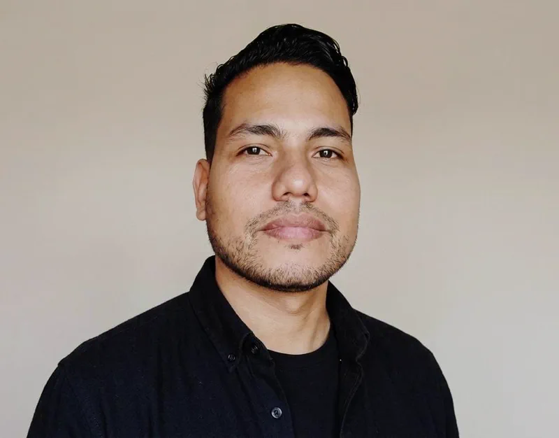 Augusto Peñaloza, Agente Administrativo y Comercial en México